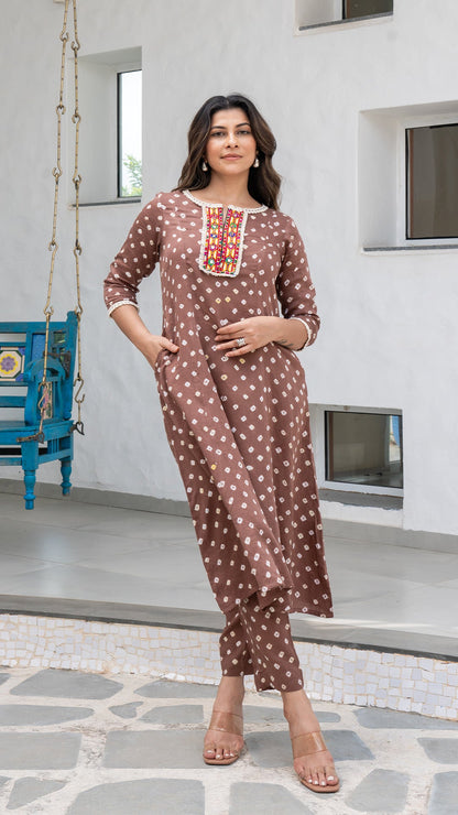 Brown Bandhani Cotton Kurta With Embroidered Patch