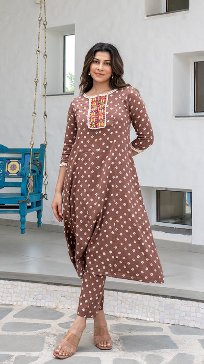 Brown Bandhani Cotton Kurta With Embroidered Patch