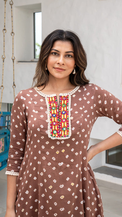 Brown Bandhani Cotton Kurta With Embroidered Patch