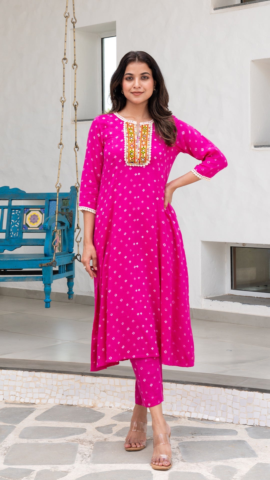 Pink Bandhani Cotton Kurta With Embroidered Patch