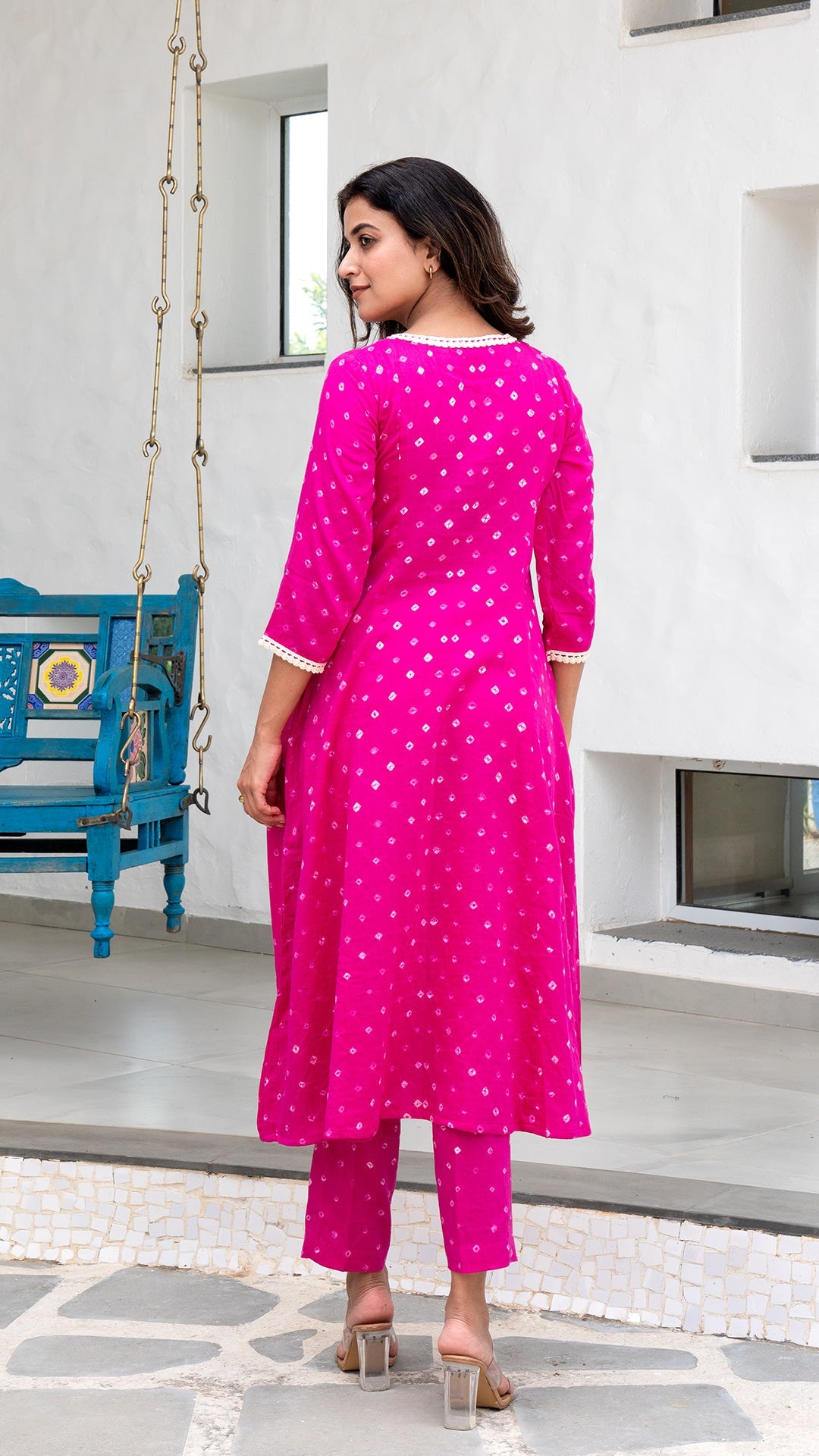 Pink Bandhani Cotton Kurta With Embroidered Patch