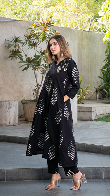 Zeeba Geometric Hand Block Kali Cotton Kurta - Black