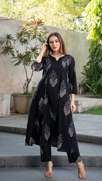 Zeeba Geometric Hand Block Kali Cotton Kurta - Black