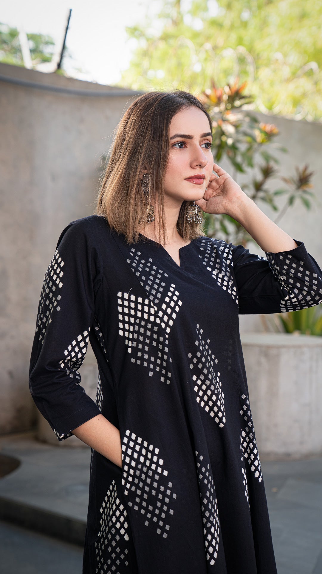 Zeeba Geometric Hand Block Kali Cotton Kurta - Black