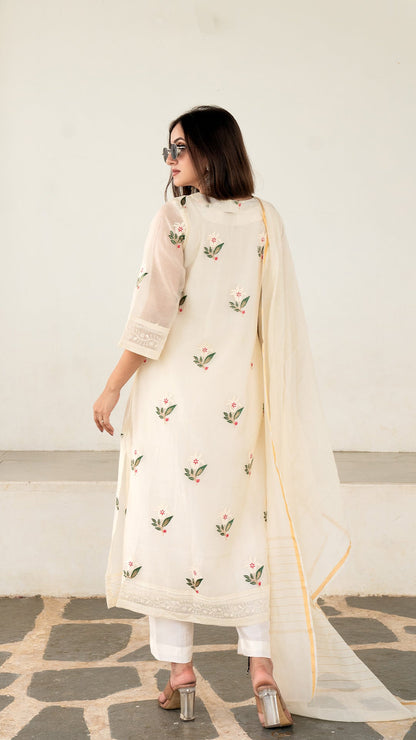 Kriya - Pristine White Embroidered Kurta Set In Chanderi Silk