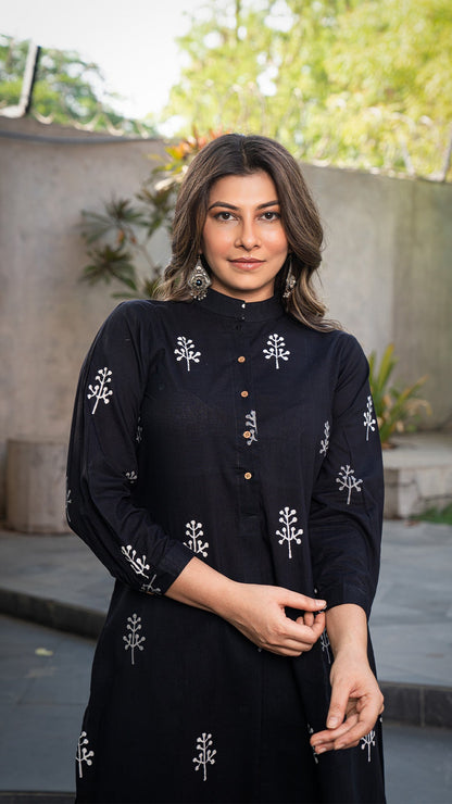 Vihaa Cotton Jabha Kurta- Black