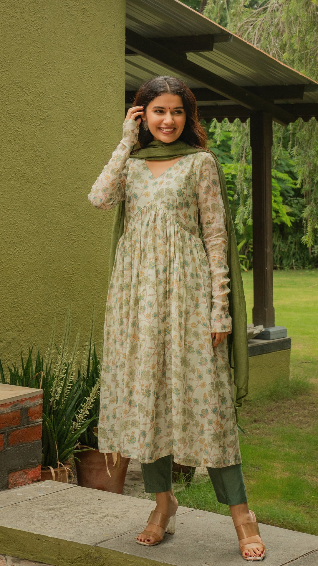 Phool Chanderi Kurta Set - Green