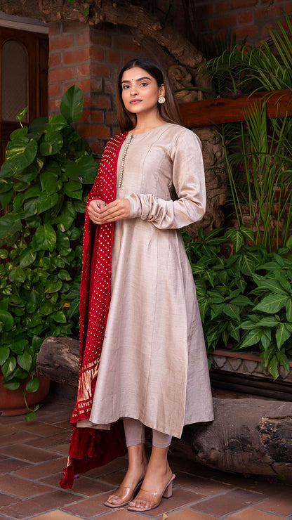 Meera Chanderi Silk Anarkali Kurta In Grey