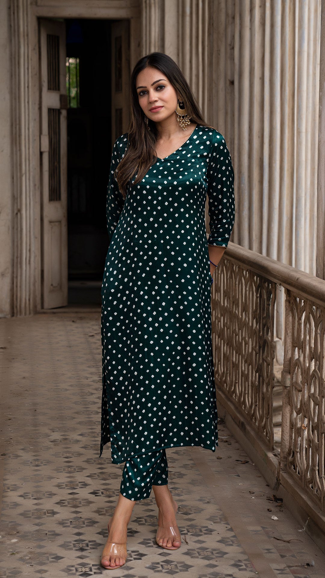 Bandhani Kurta Set In Silk - Dark Green