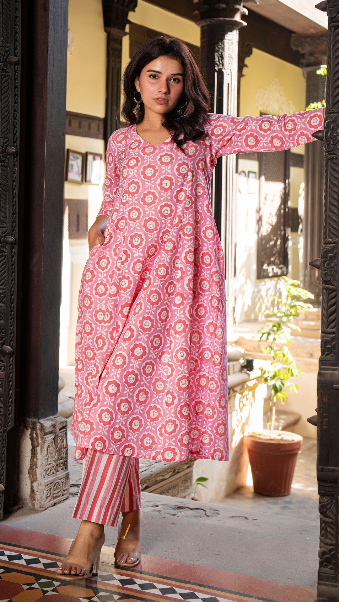 Aaradhya Sanganeri Hand Block Cotton Kurta In Pink